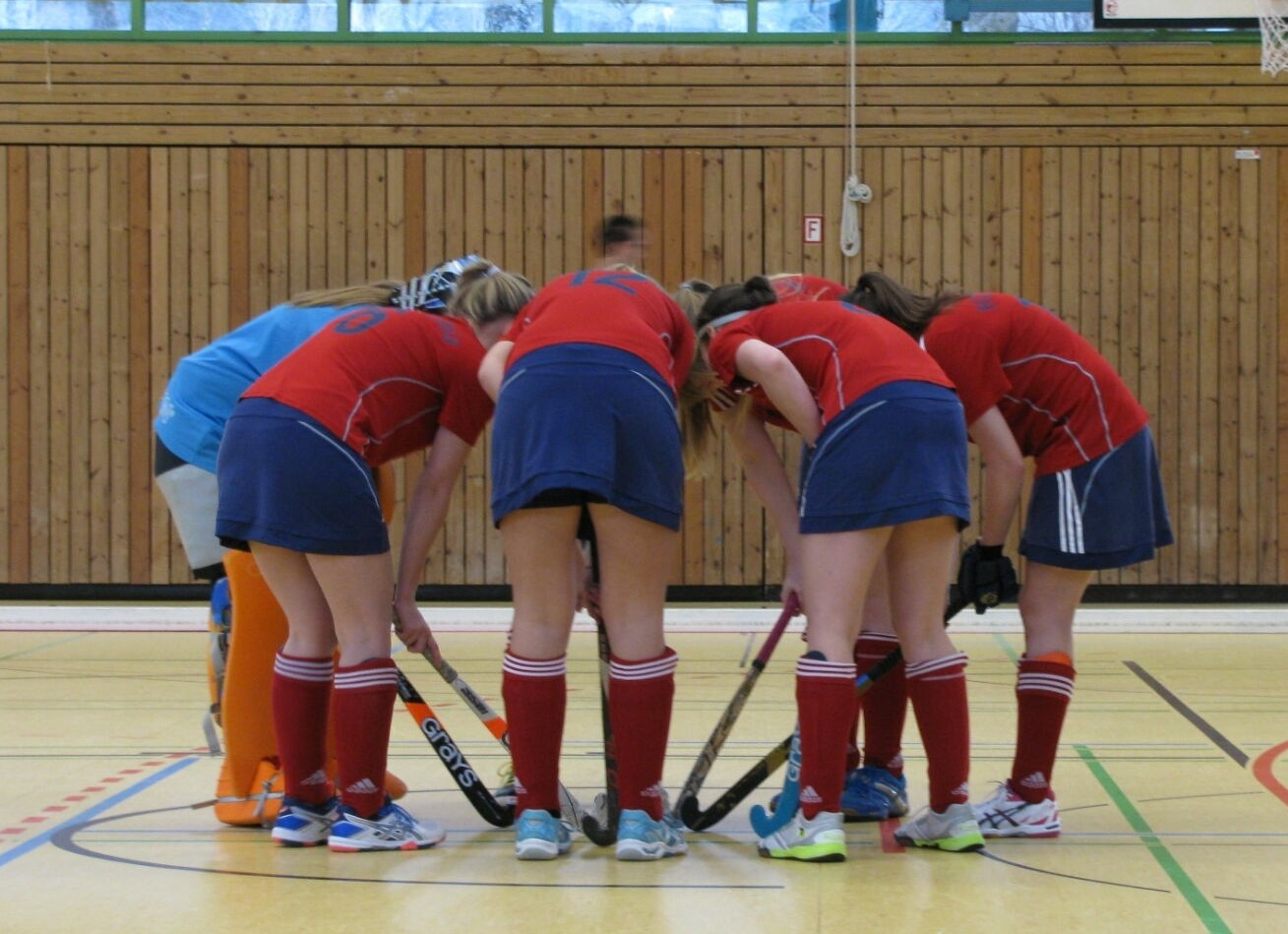 Damen starten mit 6 Punkten in die Hallensaison