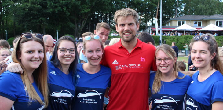 Damen bei Mox‘ Abschiedsspiel