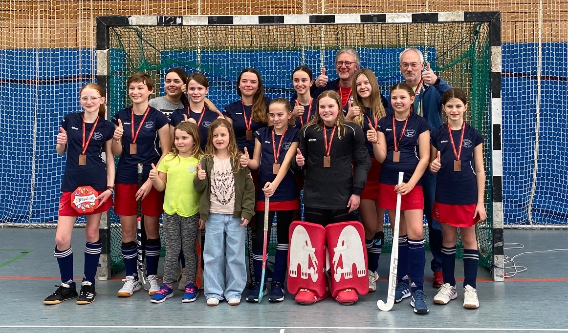 Weibliche U12 glänzt mit Bronze in der Verbandsliga