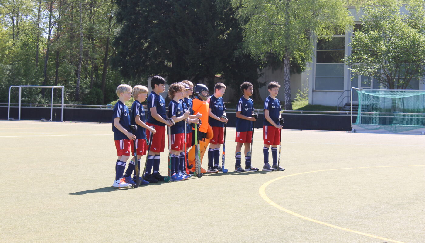 mU12: Tolle Premiere auf dem Dreiviertelfeld