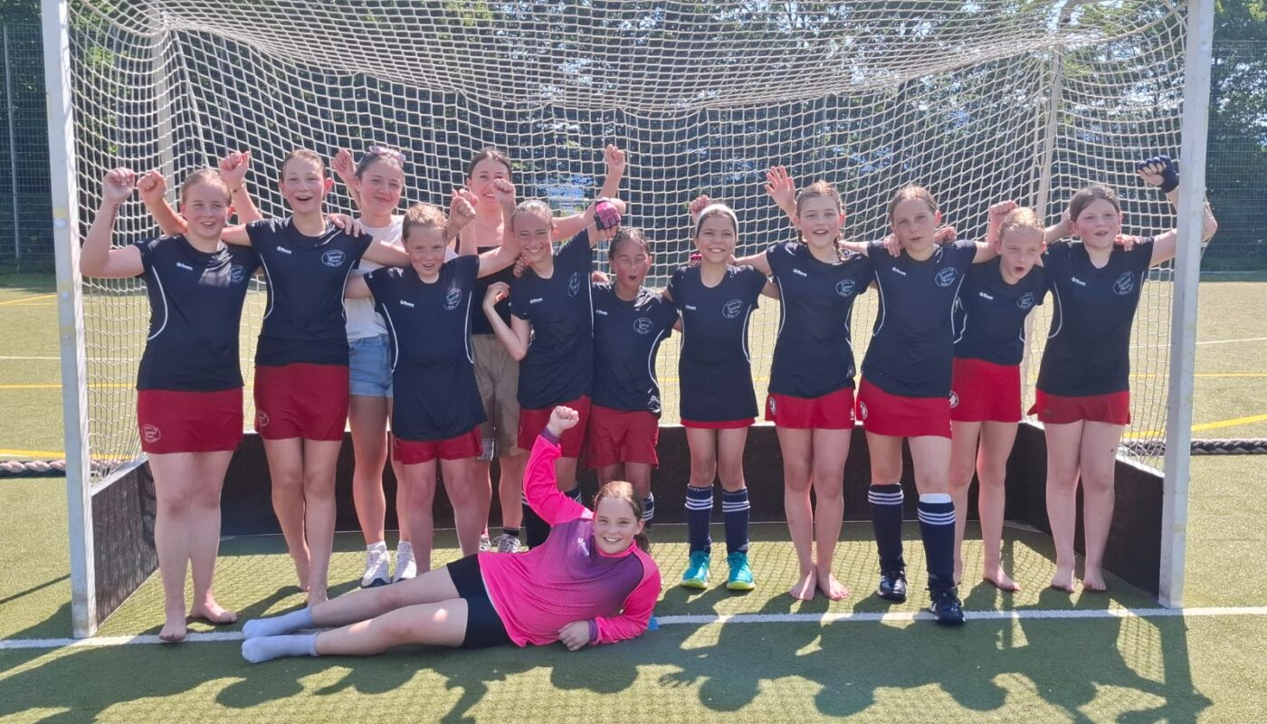 Weibliche U12 punktet auf dem Bürgle